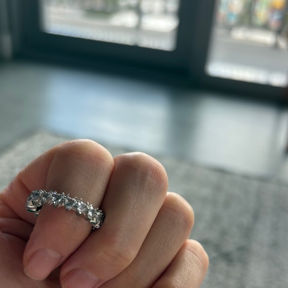 Silver Women's Ring with heart shaped gemstones Eternity design - Picture 10 of 15